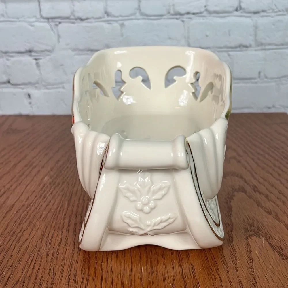 PartyLite Ceramic Christmas Holly Sleigh P7663 EUC
